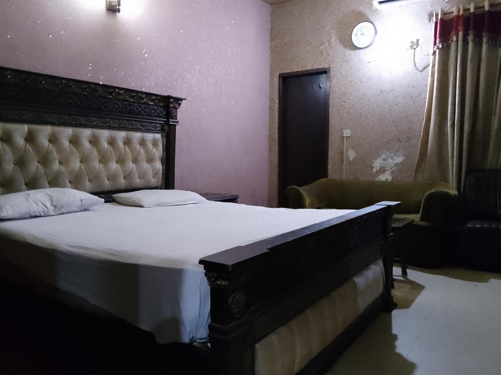 Moon Soon Hotel لاهور الغرفة الصورة